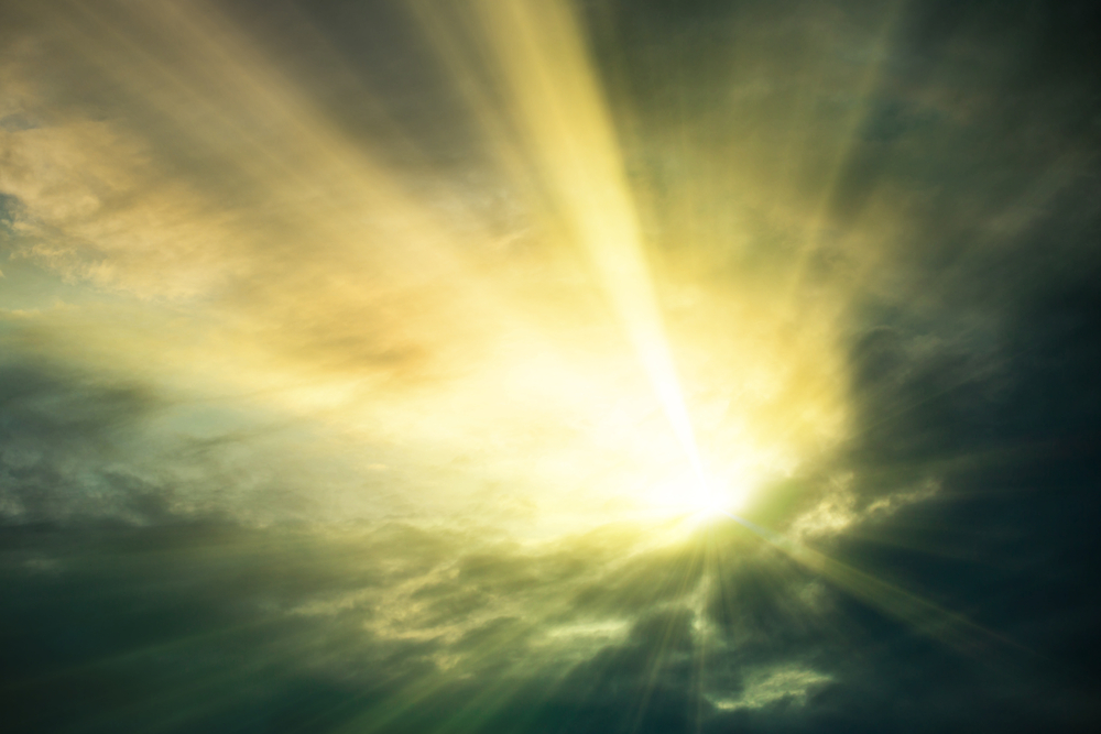 light shining through representing the heart chakra